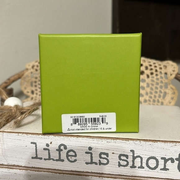 NIB.  BETSEY JOHNSON GUMMY BEAR NECKLACE AND EARRINGS BOXED SET - Picture 4 of 9